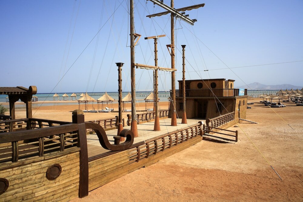 Фото Coral sea Holiday Resort & Aqua park