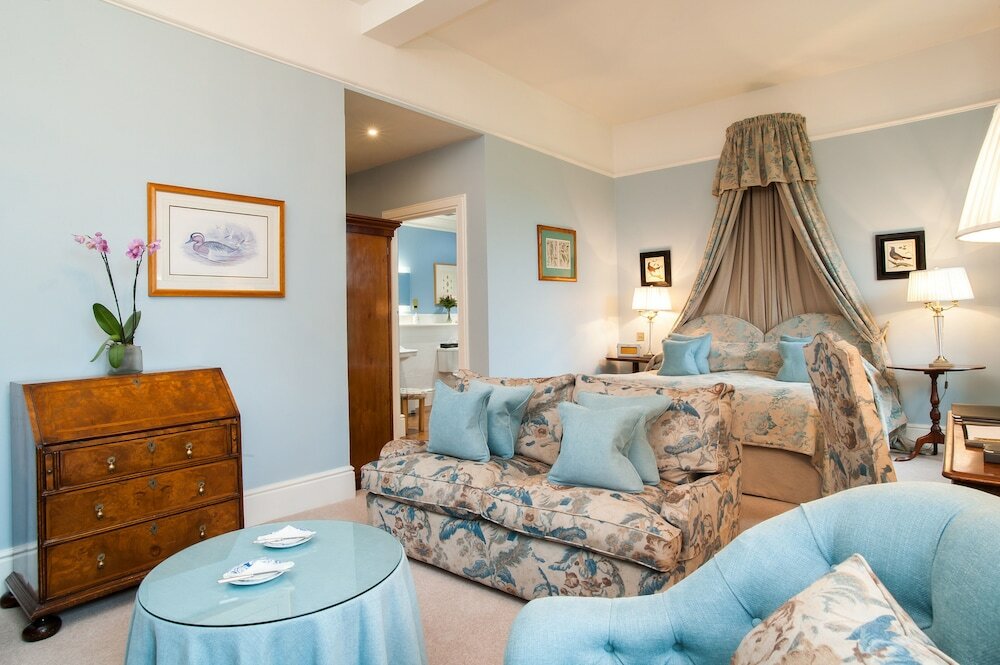 Фото Llangoed Hall