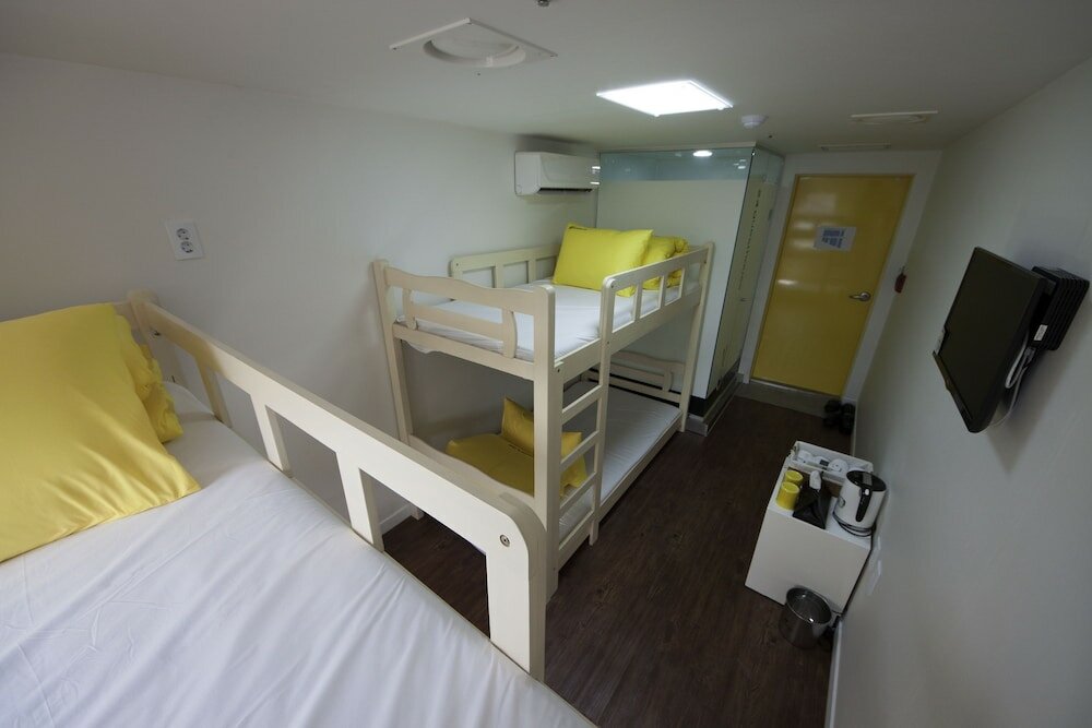 Фото 24 Guesthouse Myeongdong Town