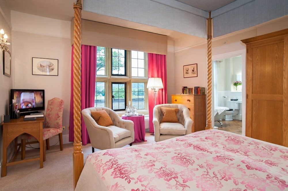 Фото Llangoed Hall