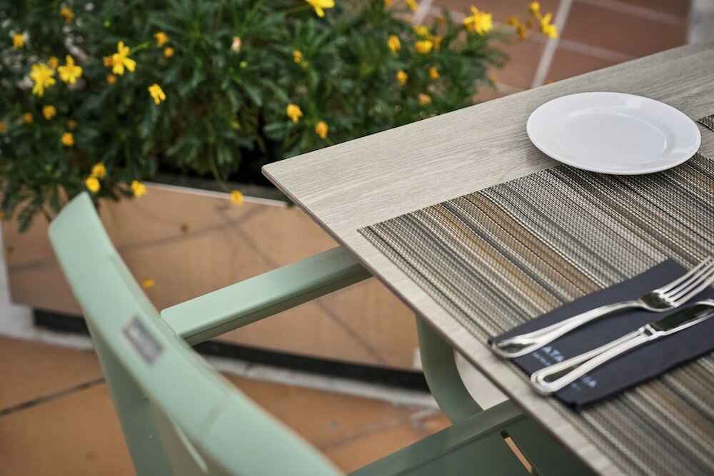 Фото Catalonia Bristol