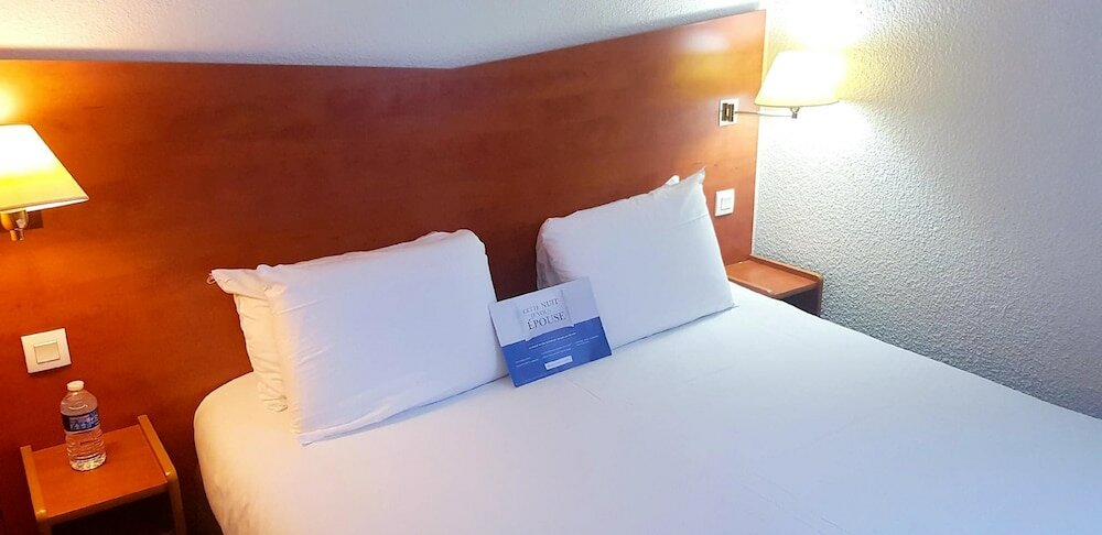 Фото Kyriad Chantilly