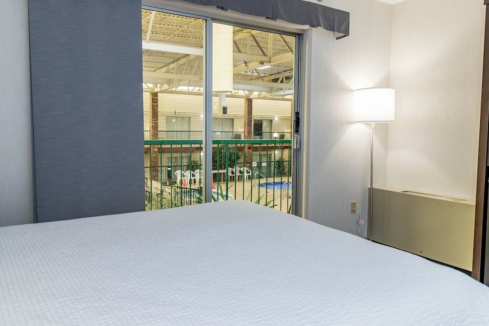 Фото Victoria Inn Hotel & Convention Centre Brandon