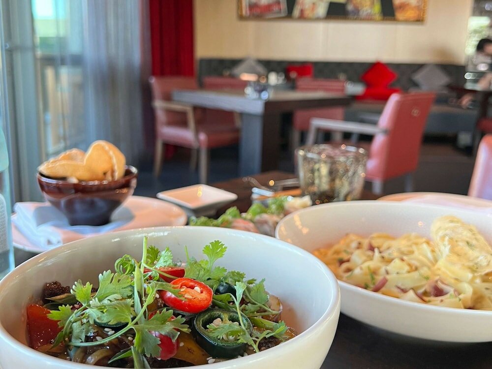 Фото Novotel Muscat Airport