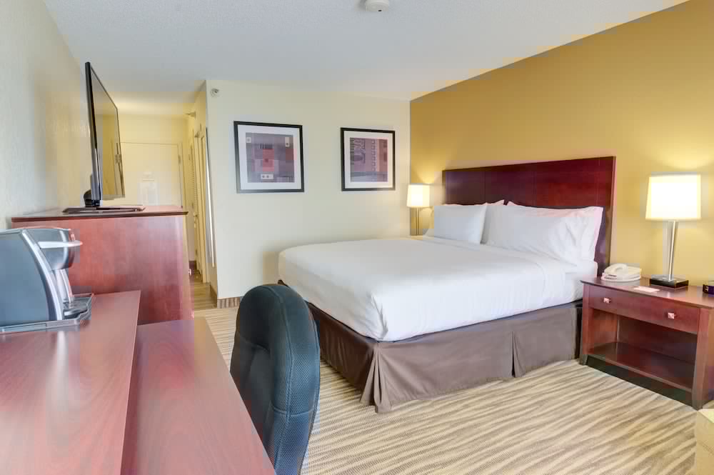 Фото Holiday Inn St Petersburg N - Clearwater, an Ihg Hotel