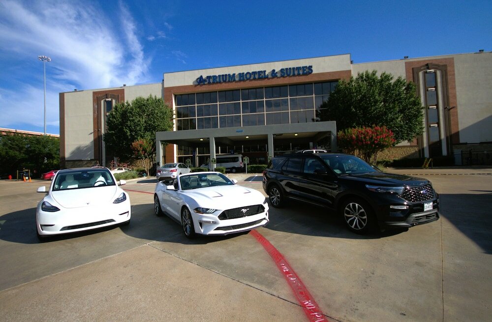 Фото Atrium Hotel and Suites