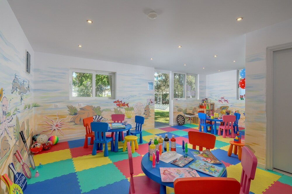 Фото Oceanis Park Hotel