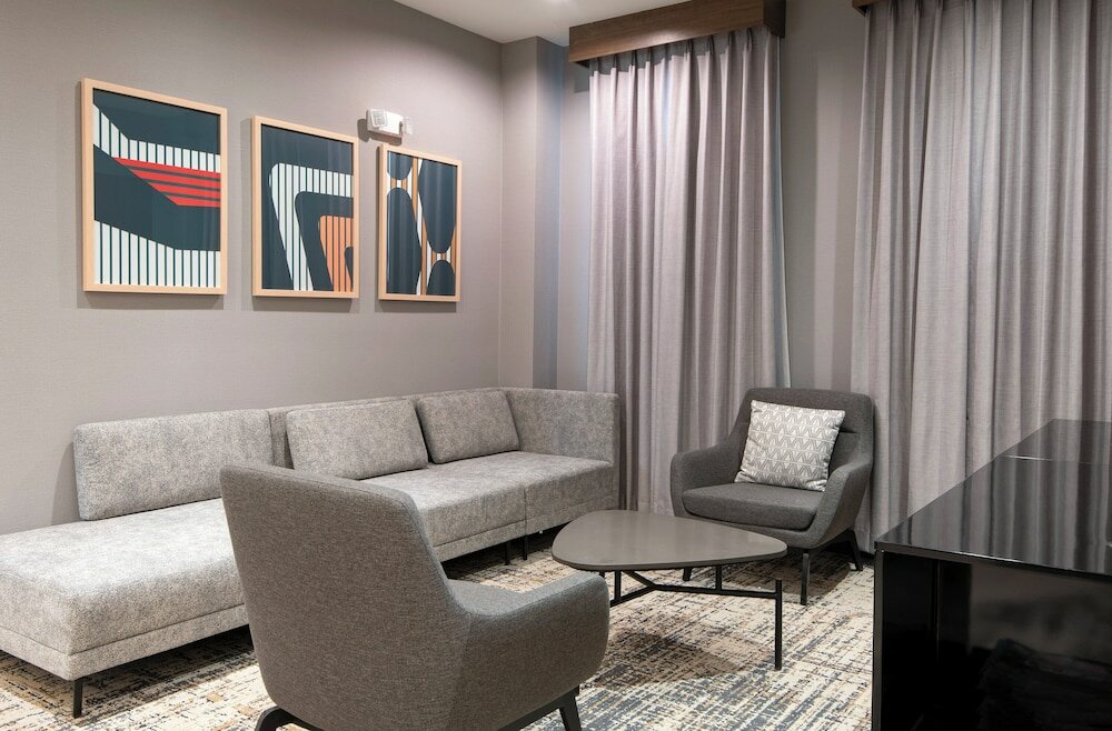 Фото Holiday Inn Hotel and Suites-Kamloops