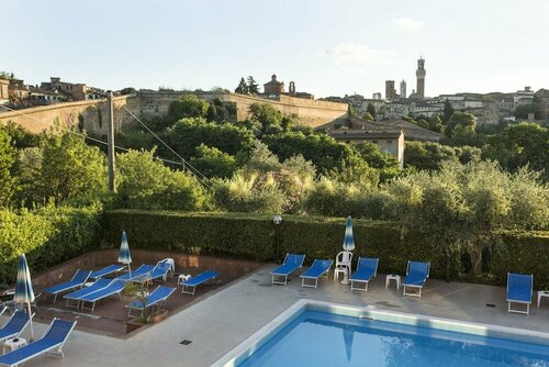 Внешний вид отеля Hotel Il Giardino в Сиене, фото 4