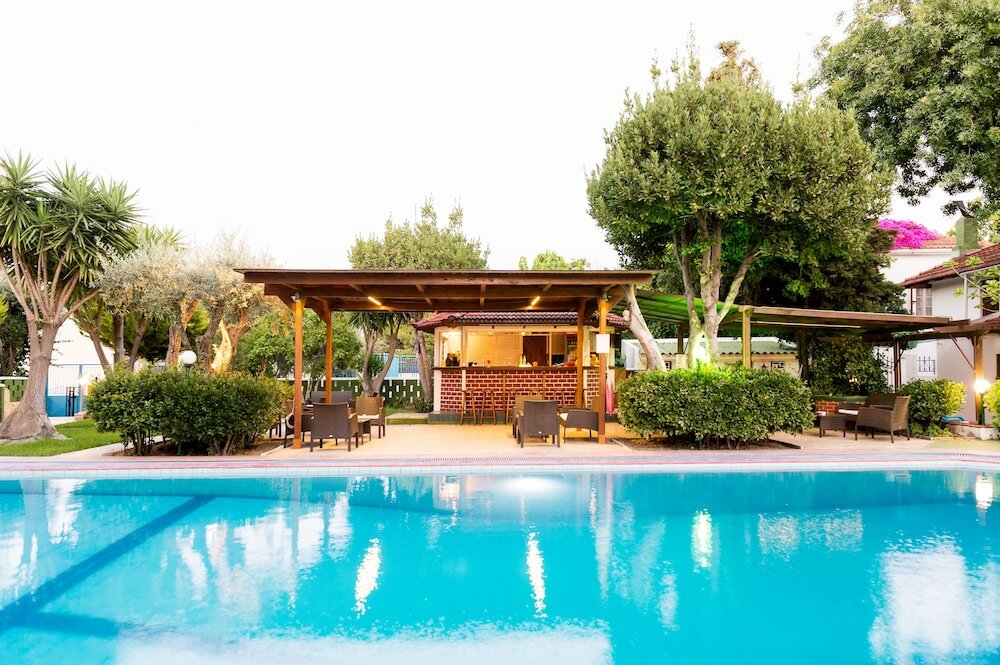 Фото Апарт-отель Terinikos