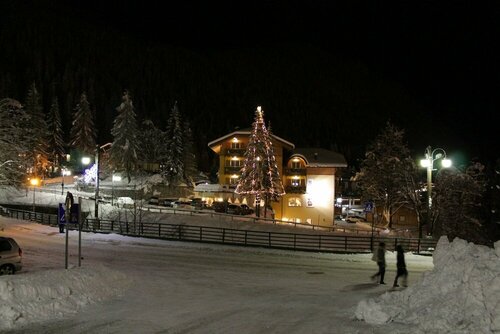 Внешний вид отеля Hotel Chalet all'Imperatore в Тре Вилле, фото 2