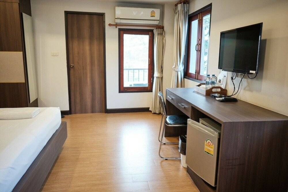 Фото Chorlada Lanna Hotel