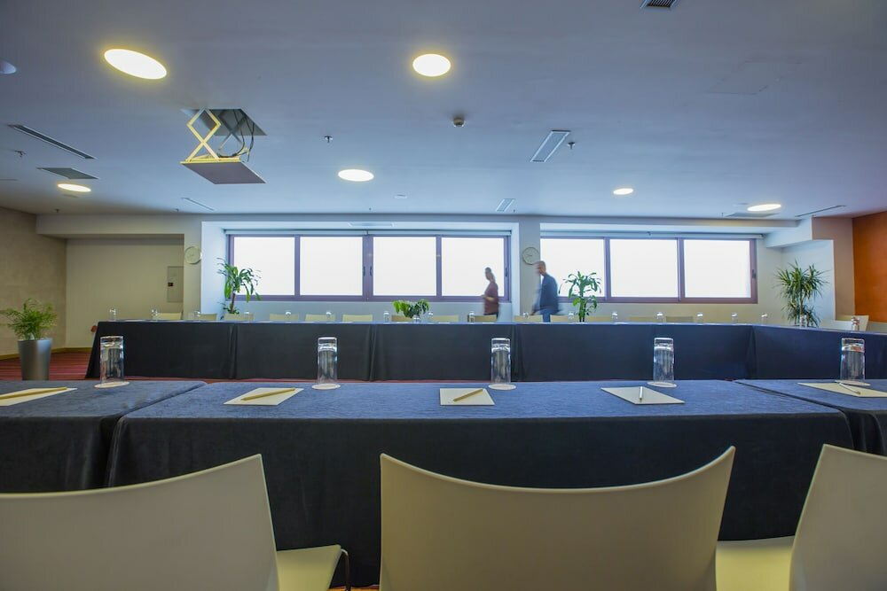 Фото Novus City Hotel