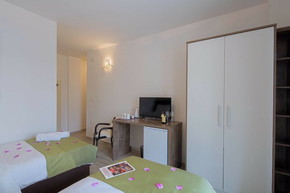 Фото Le Marc Guesthouse