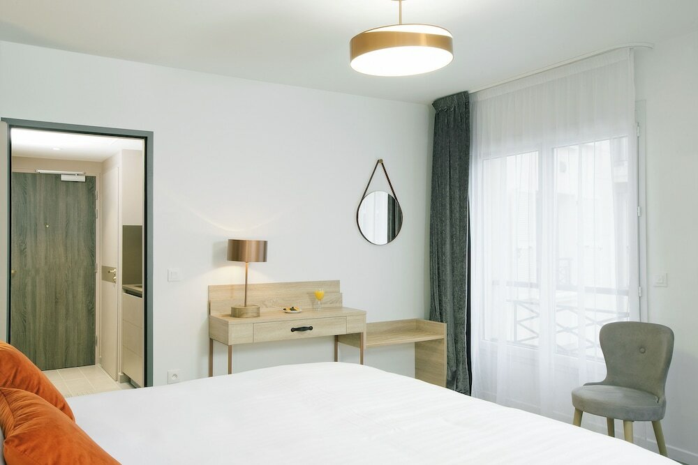 Фото Residhome Puteaux La Defense