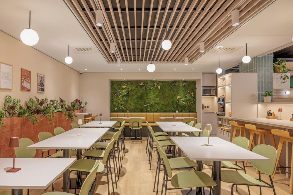 Фото Maxhotel Amsterdam Airport Schiphol