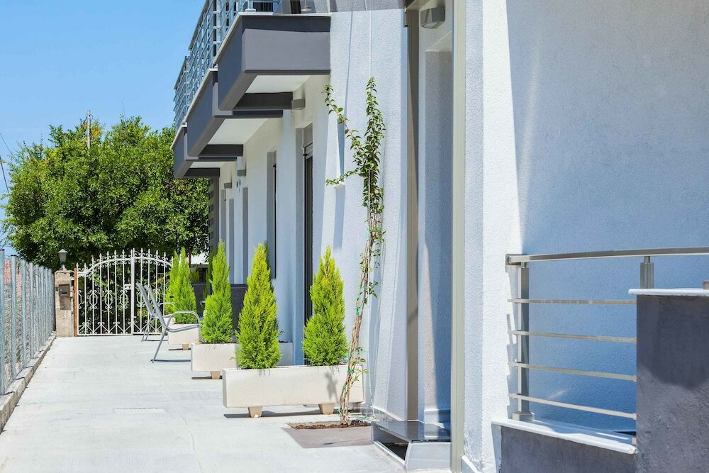 Фото Nymphes Deluxe Accommodation