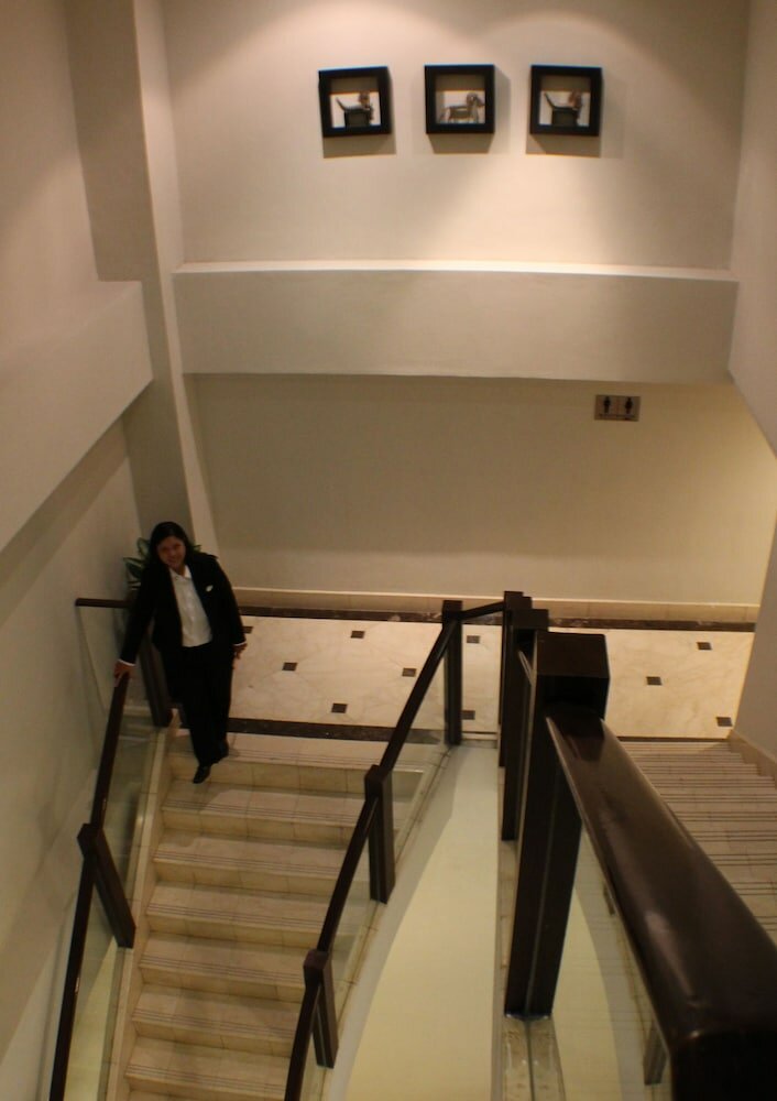 Фото Hotel Santika Pandegiling Surabaya