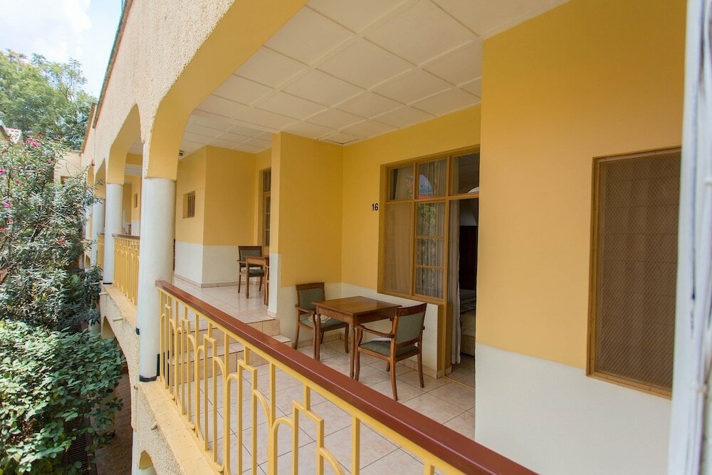 Фото Iris Guesthouse