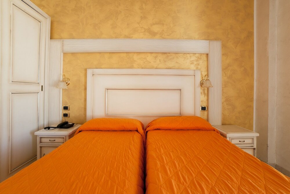 Фото Hotel Diplomat Palace