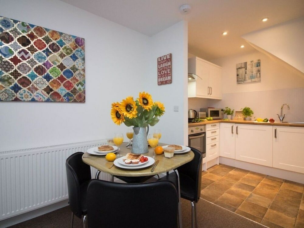 Фото Beddoe Apartments