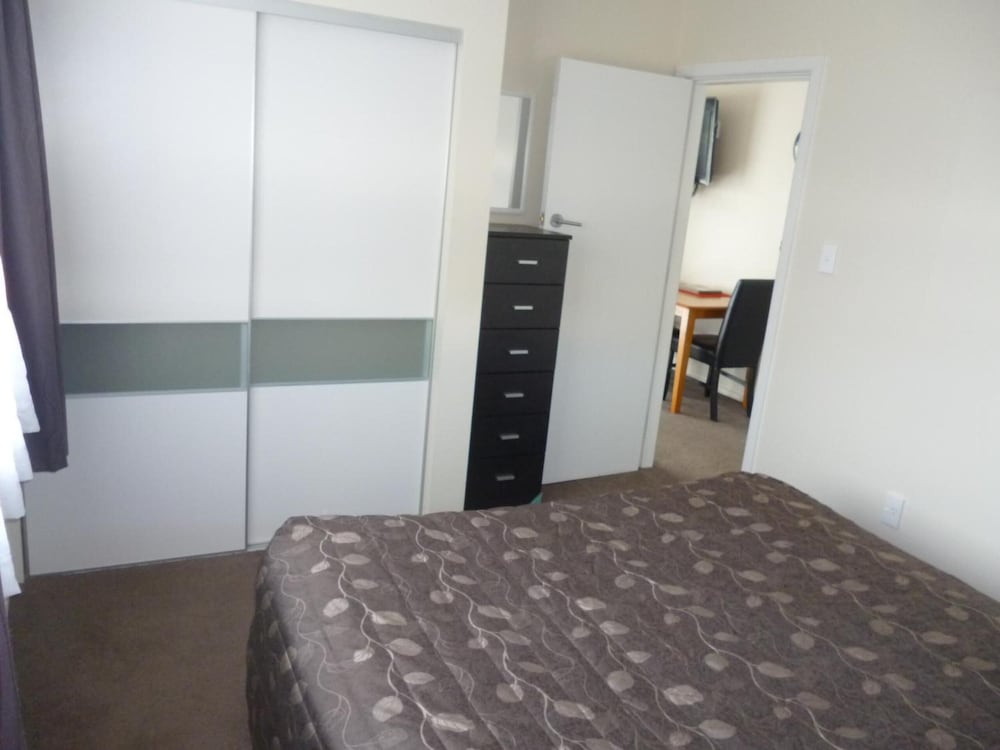 Фото Cashel Court Motel