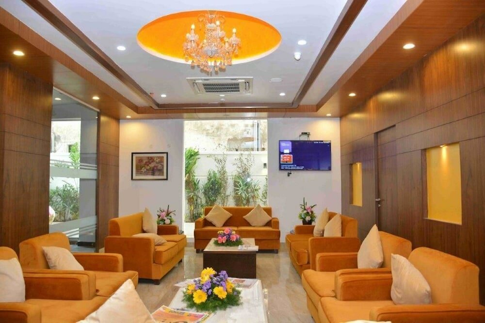 Фото Triguna Clarks Inn