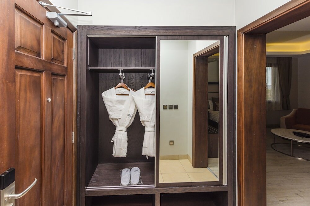 Фото Отель The Athena