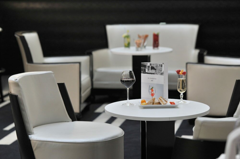 Фото Mercure Paris Opéra Faubourg Montmartre