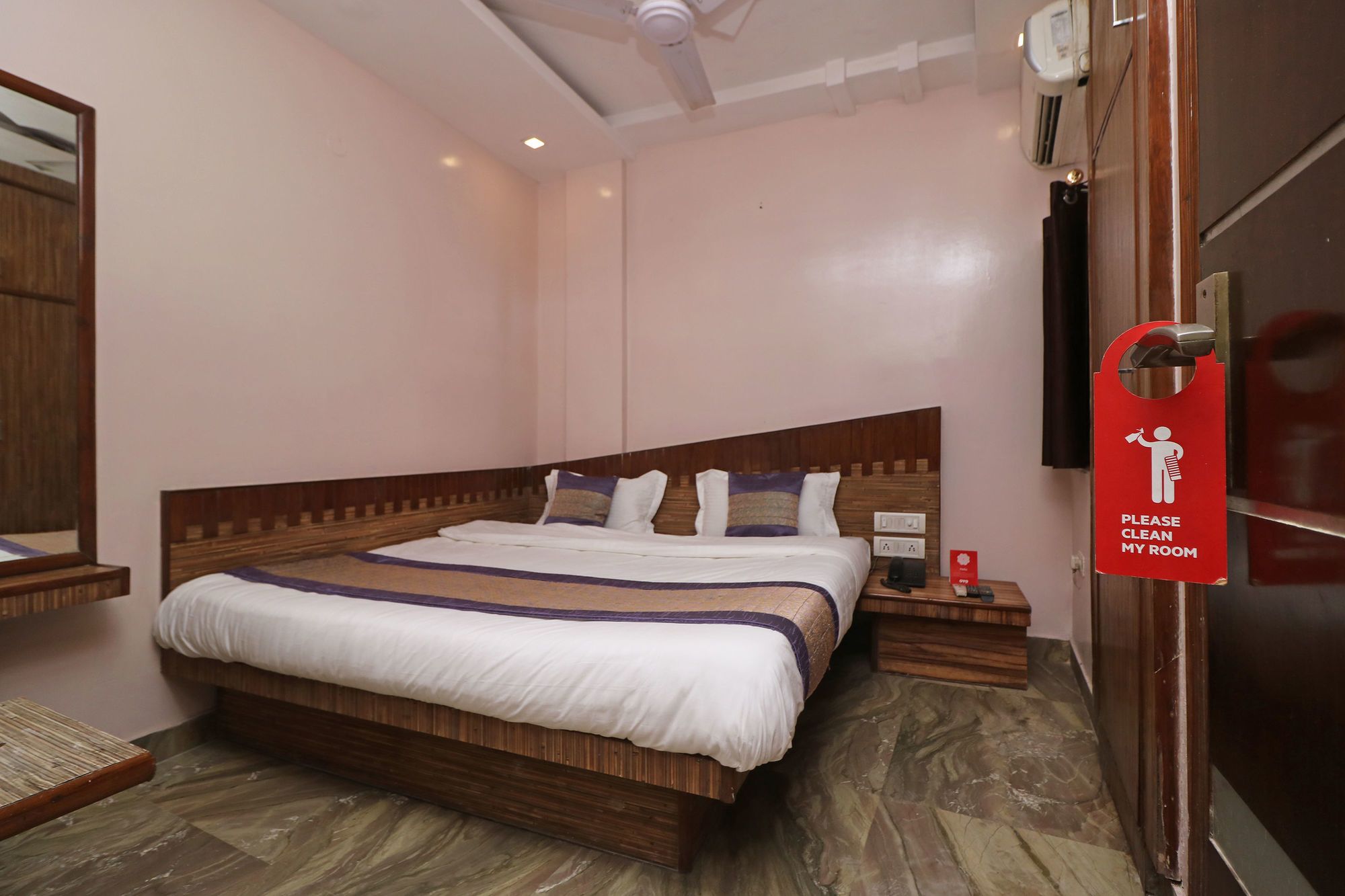 Фото Oyo 5494 Hotel Odeon Continental