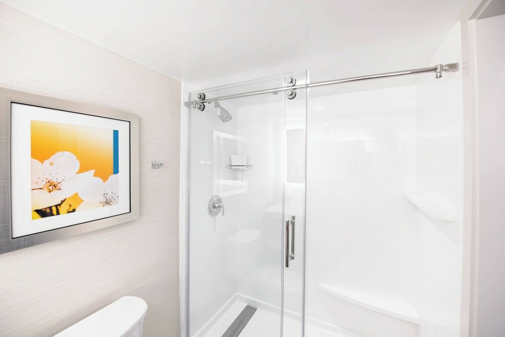 Фото Fairfield Inn & Suites by Marriott Charlotte Uptown