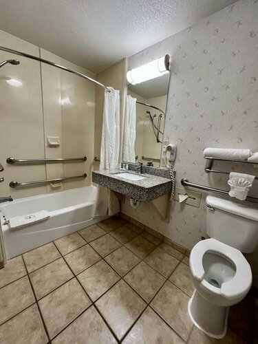 Гостиница Quality Inn & Suites, Near University в Уэйко