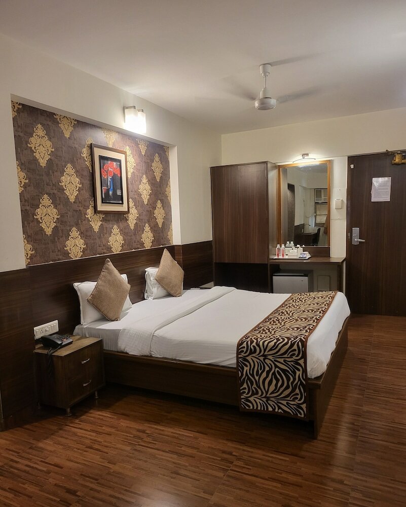 Фото Hotel Maharana Inn Chembur