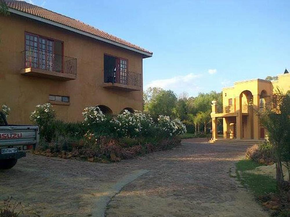 Фото отеля 3