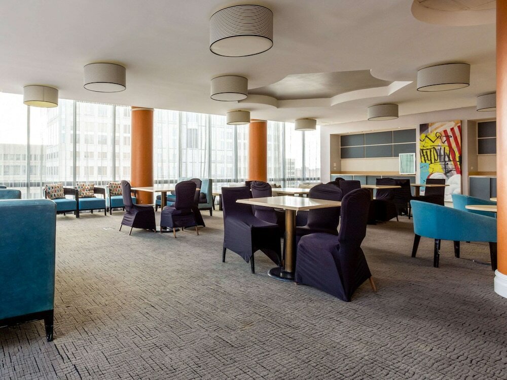 Фото Comfort Inn & Suites Baltimore Inner Harbor