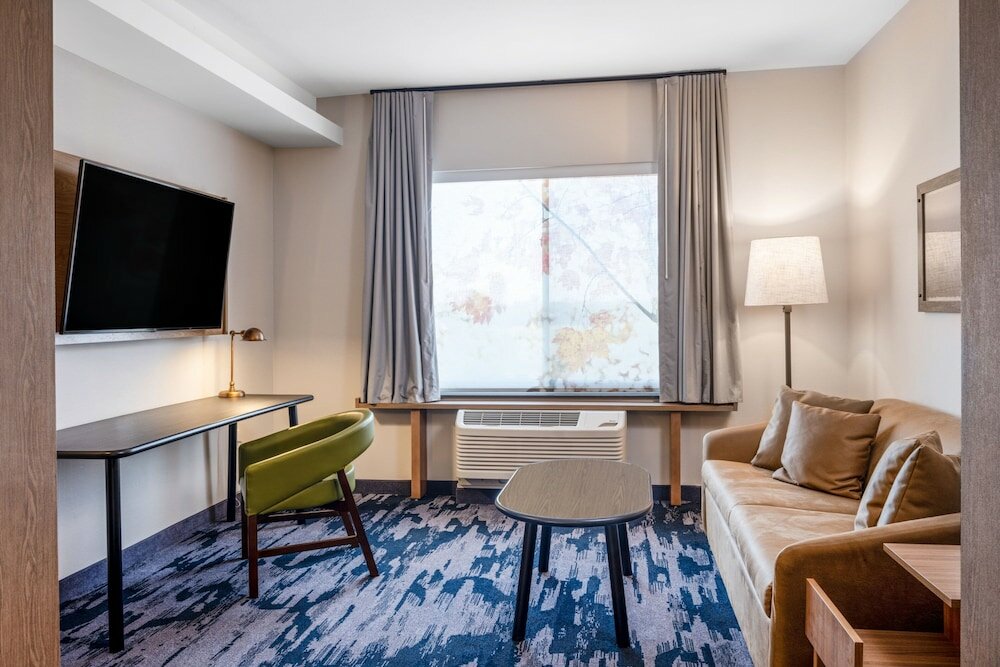 Фото Fairfield Inn & Suites by Marriott Minneapolis North