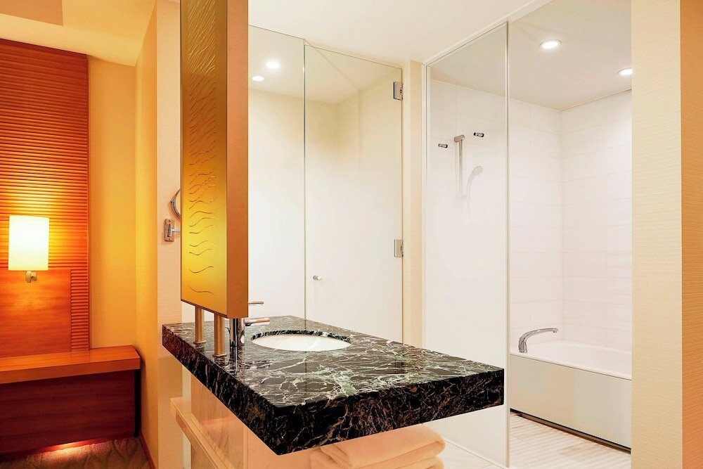 Фото Sheraton Grand Hiroshima Hotel