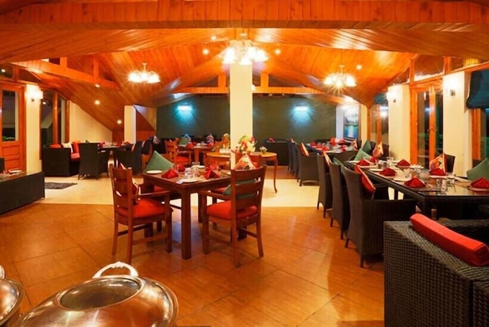 Фото Hotel Mongas