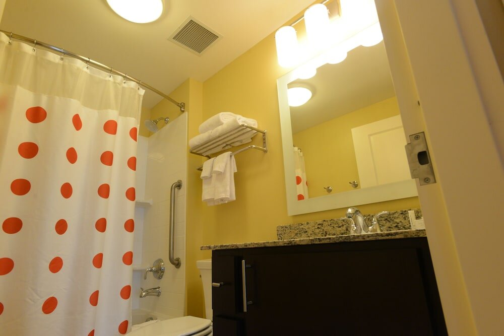 Фото TownePlace Suites Bowling Green