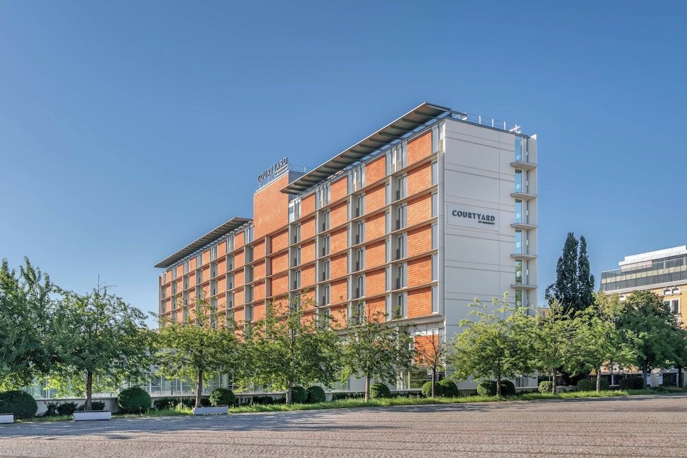 Фото Courtyard by Marriott Linz
