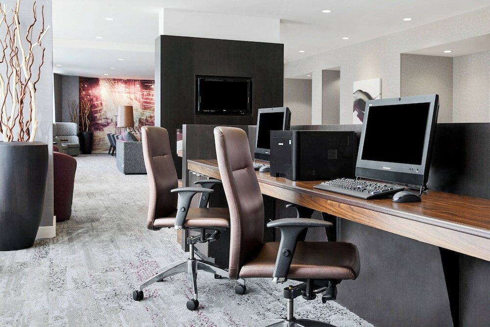 Фото Courtyard by Marriott Newark Downtown