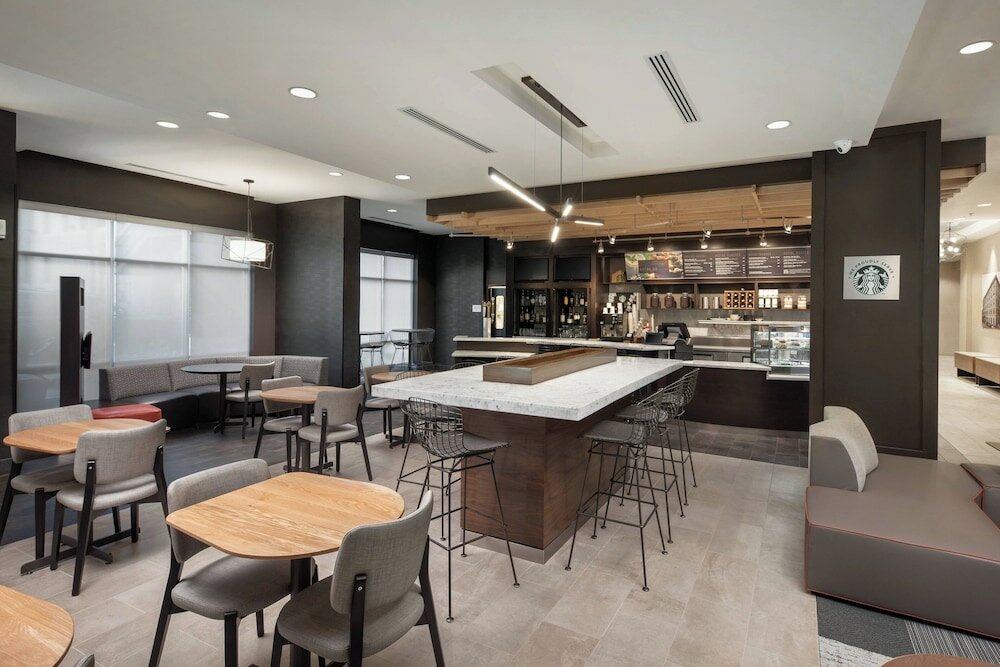 Фото Courtyard by Marriott Baton Rouge Downtown