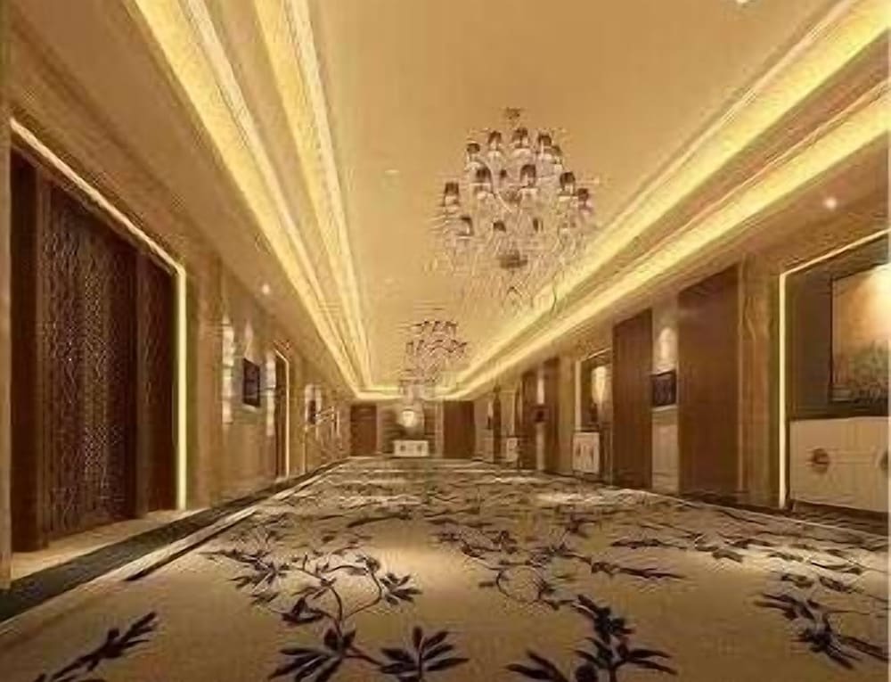 Фото Ramada Plaza by Wyndham Shaoguan City Centre