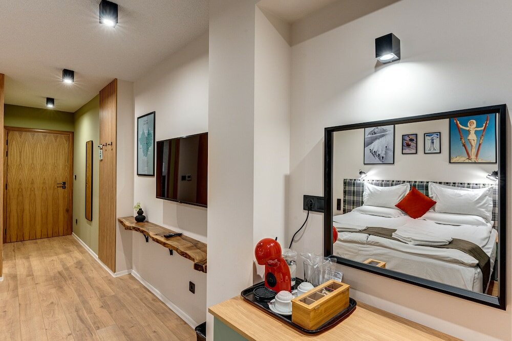 Фото Mountain Lake Hotel