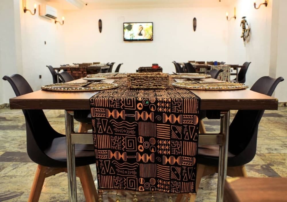 Фото 3J's Hotel Ltd