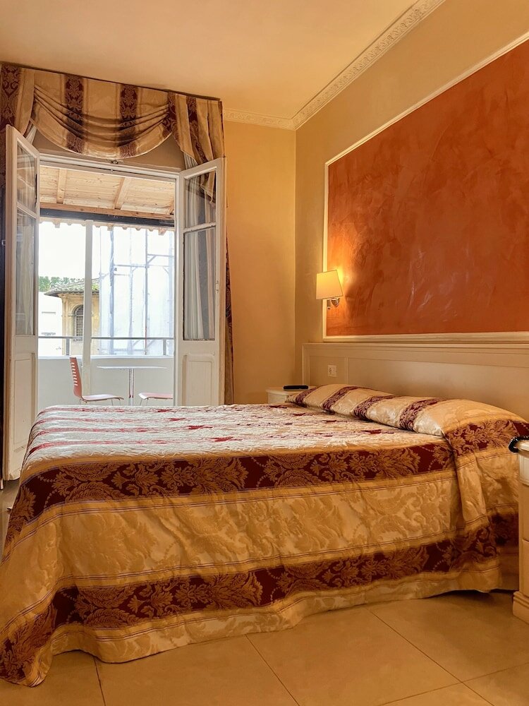 Фото Hotel Erdarelli