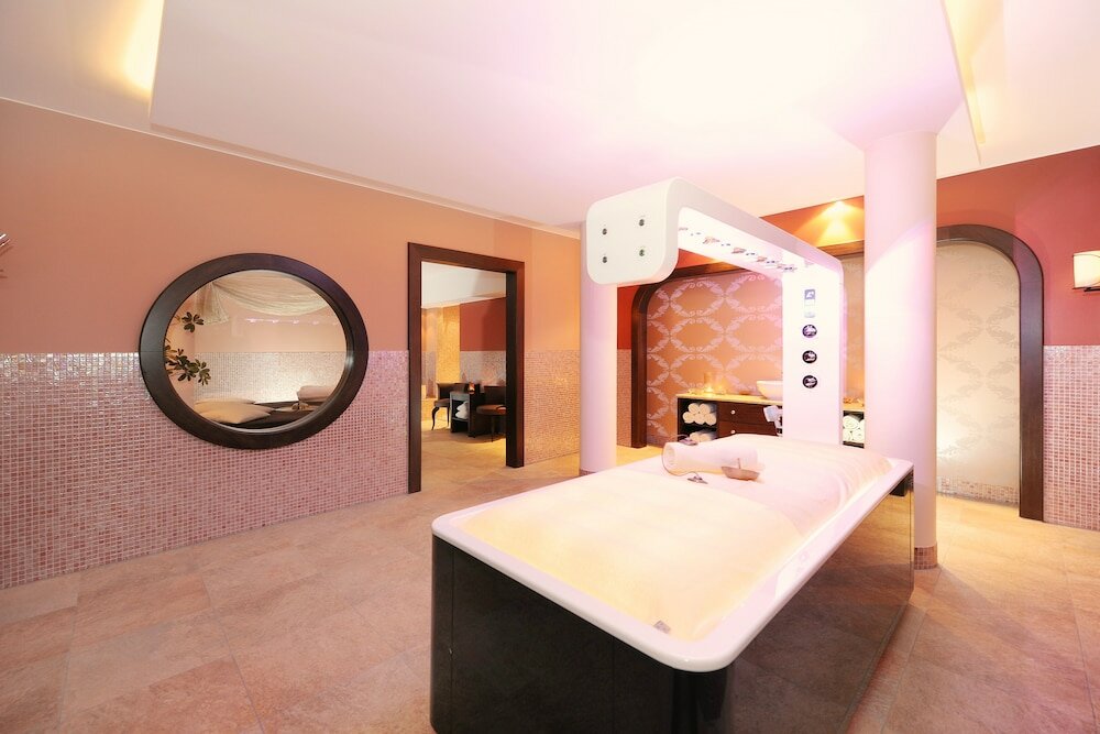 Фото Grandhotel Lienz