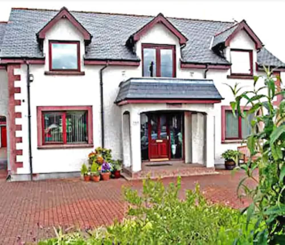 Фото Dunhallin House