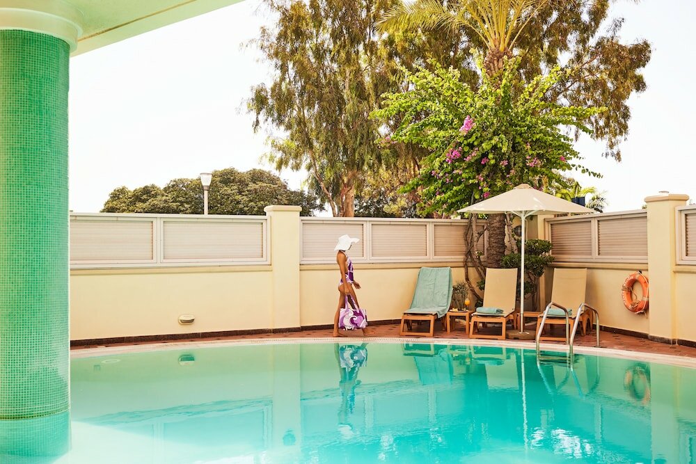 Фото Mediterranean Hotel