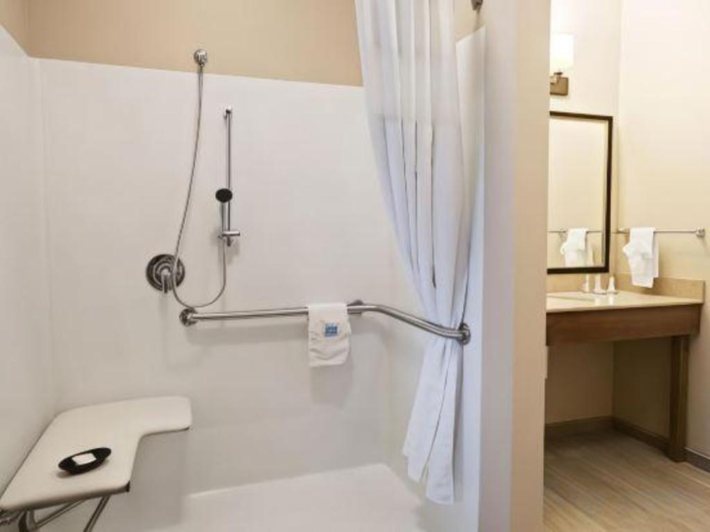 Фото Days Inn by Wyndham Hemet